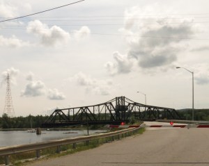 Swing bridge to Manitoulin Island open
