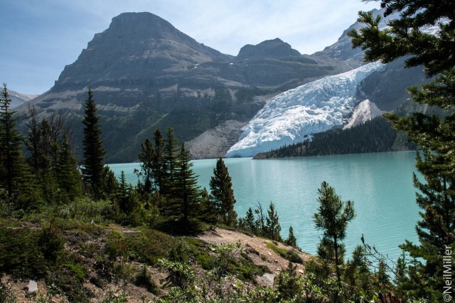 Berg Glacier & Lake